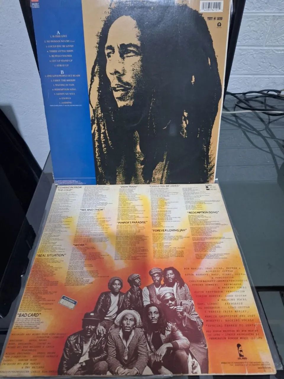 Lp bob marley uprising + legend  - Foto 2