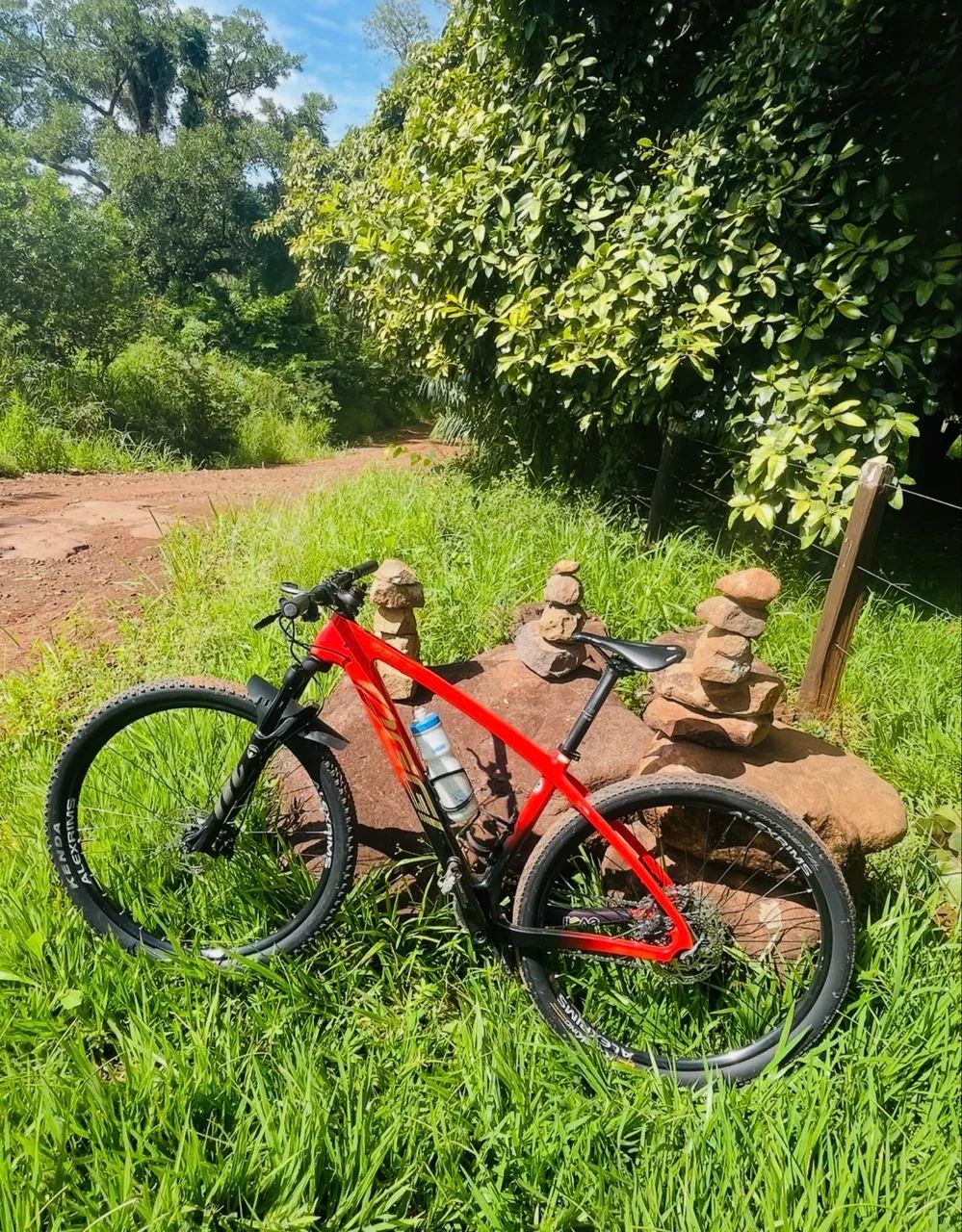 Bicicleta Oggi  carbono MTB