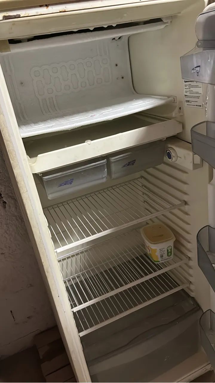 Vendo geladeira  - Foto 2