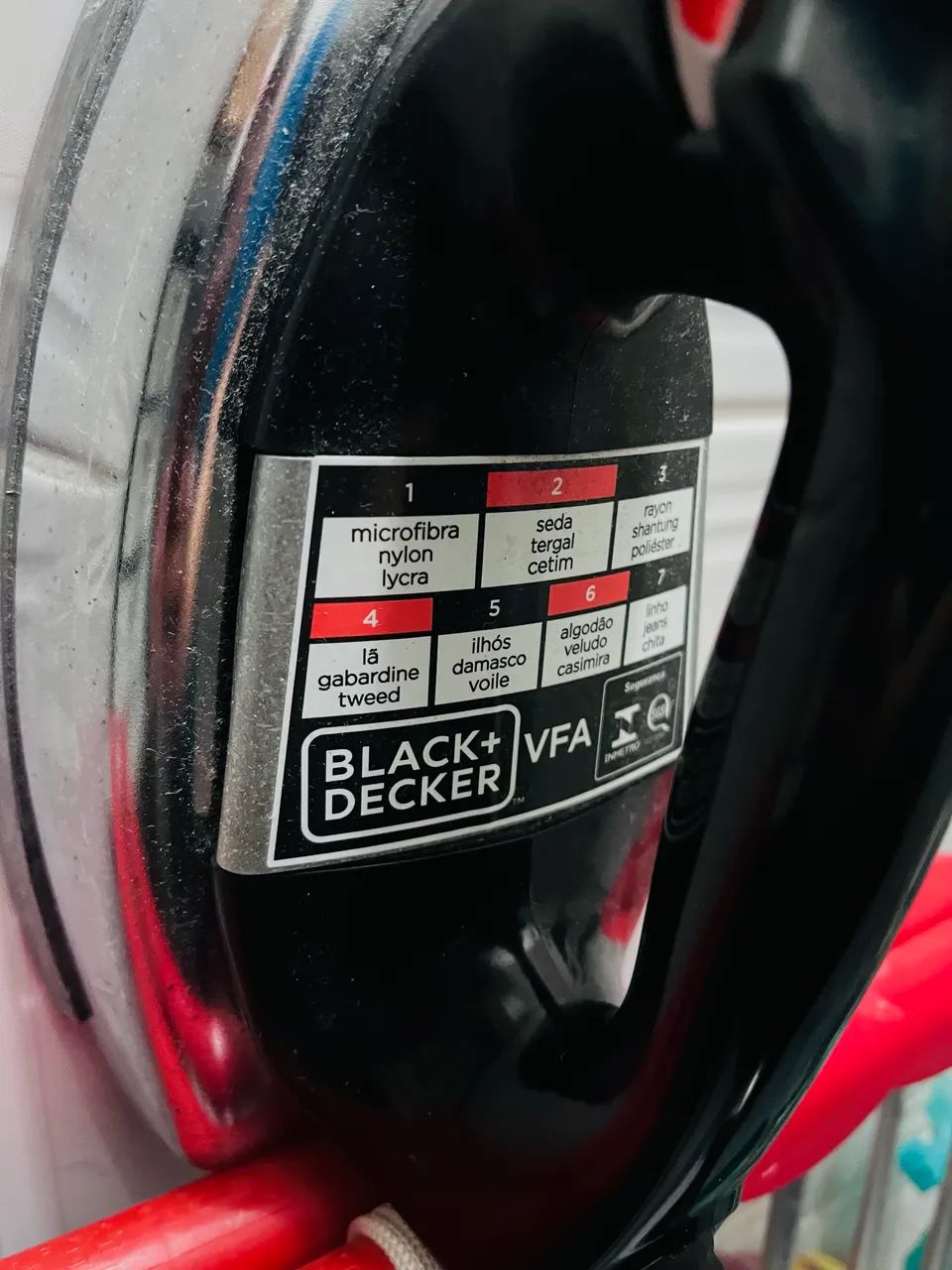 Ferro Black+Decker e mesa de passar - Foto 2