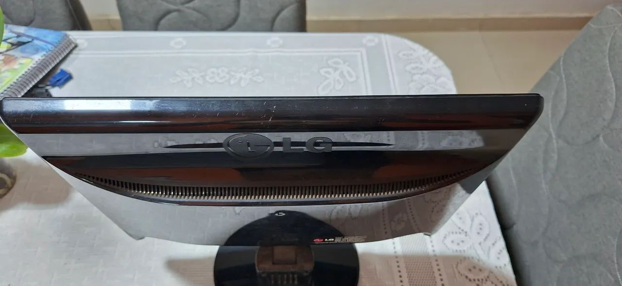 Monitor Flatron 50/60hz W1752T - Foto 2