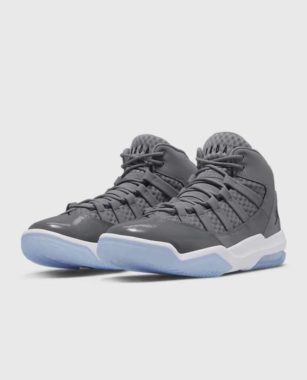 Air Jordan Max Aura ?Cool Grey ? 