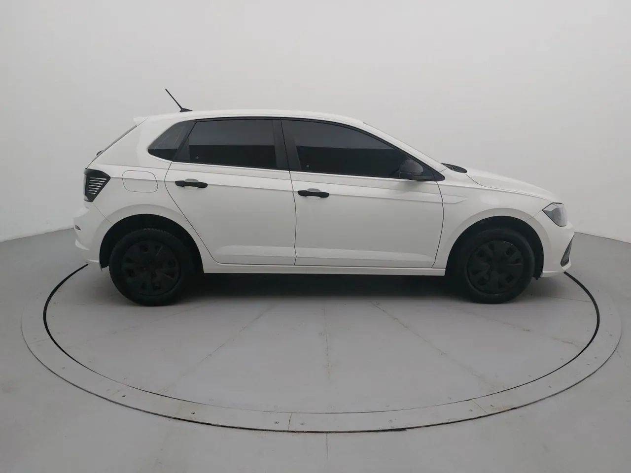 Volkswagen Polo Track 1.0 Flex 12V 5p, foto 6 de 18