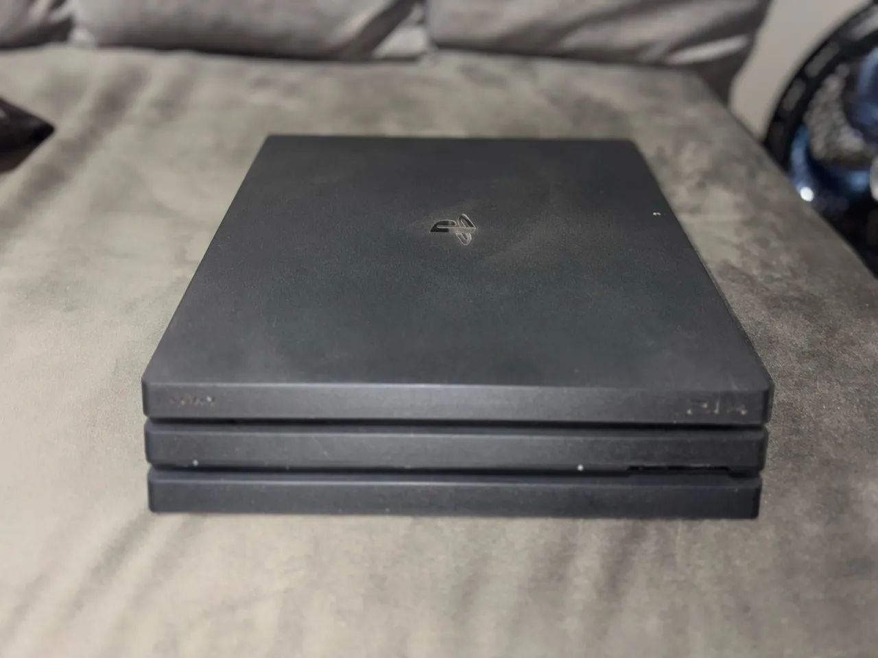 PS4 PRO 1TB