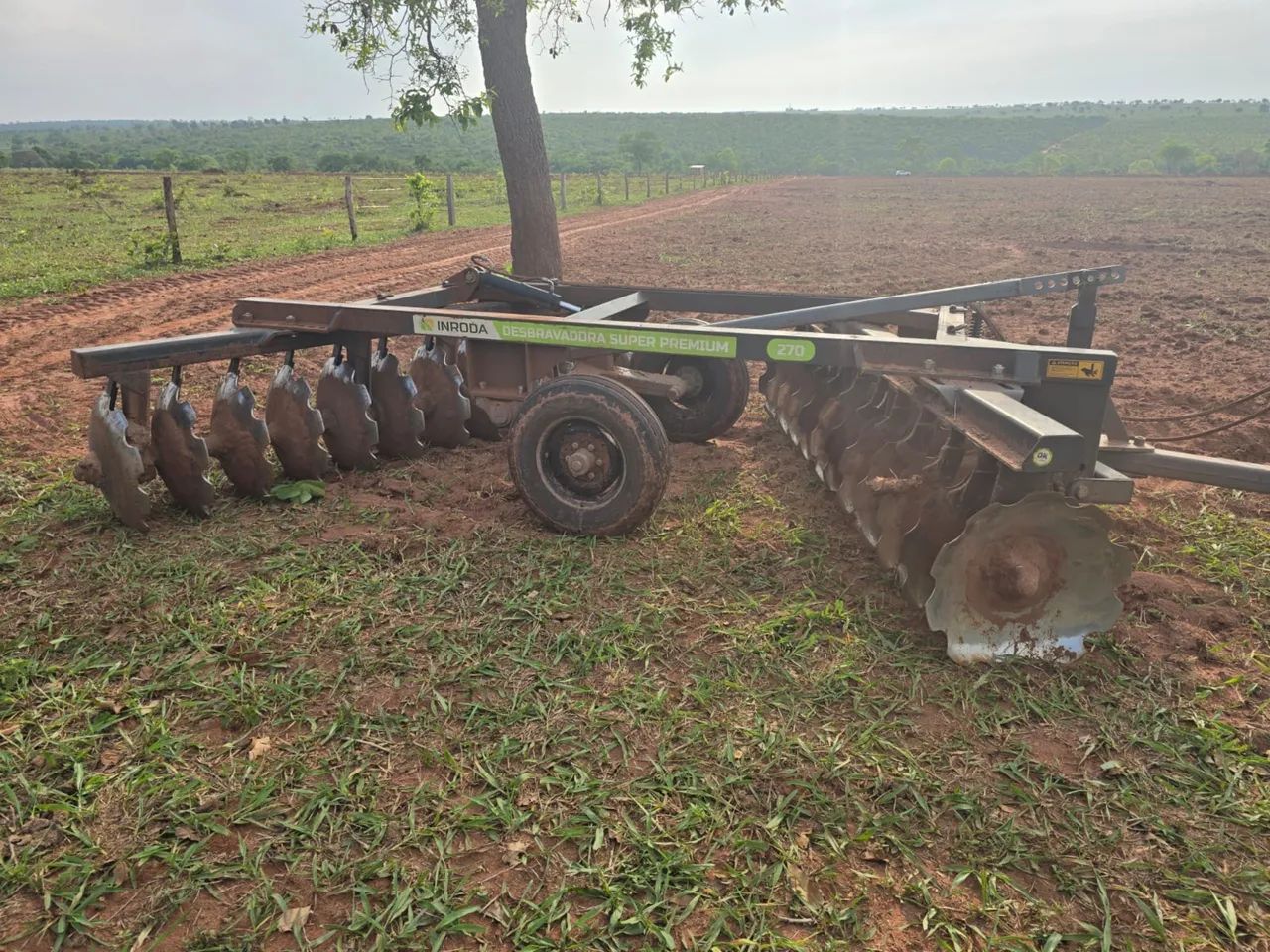 Grades agrícolas intermediárias e aradora !!