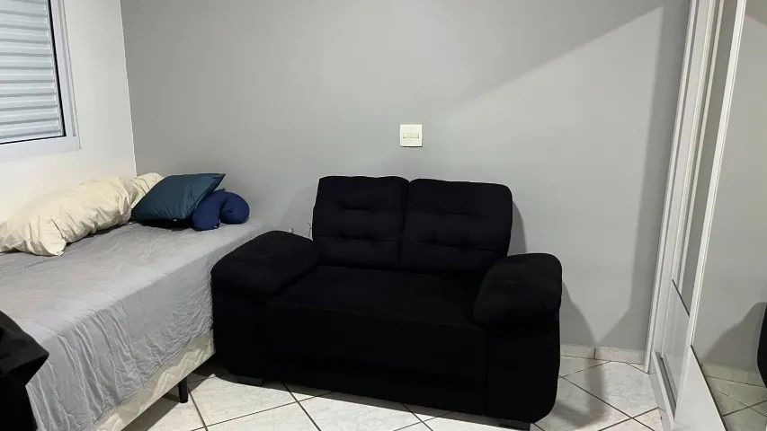 SOFÁ PRETO 2 LUGARES - Foto 3