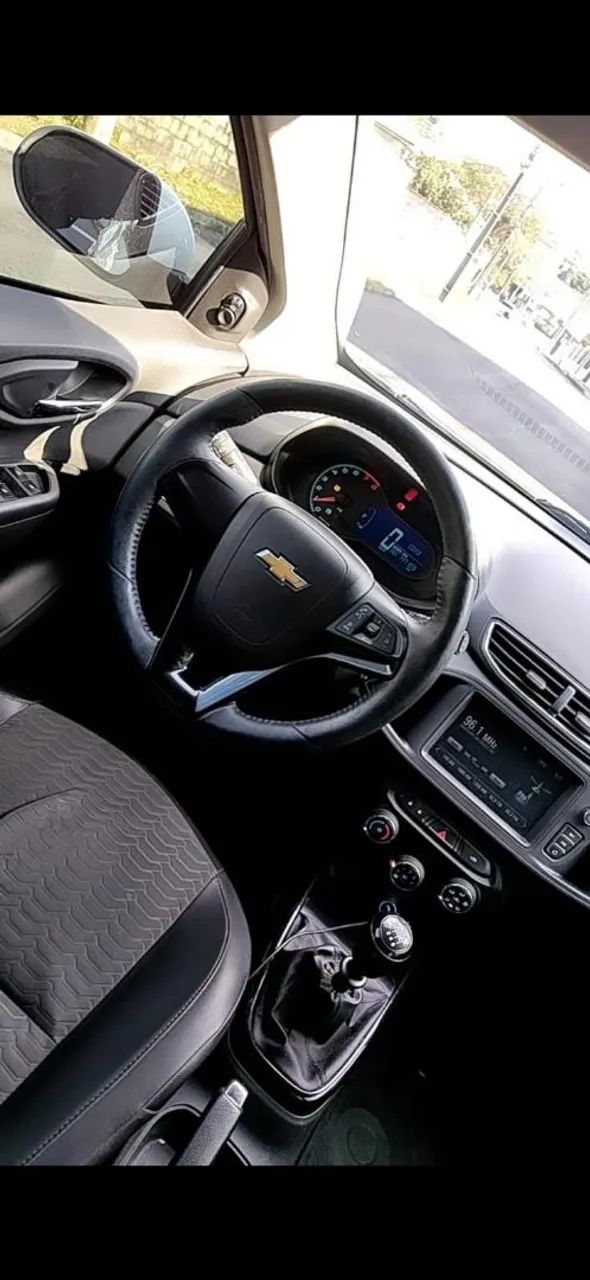 Chevrolet Onix Hatch LTZ 1.4 8V Flex Mec. 4P 2017 - Foto 4