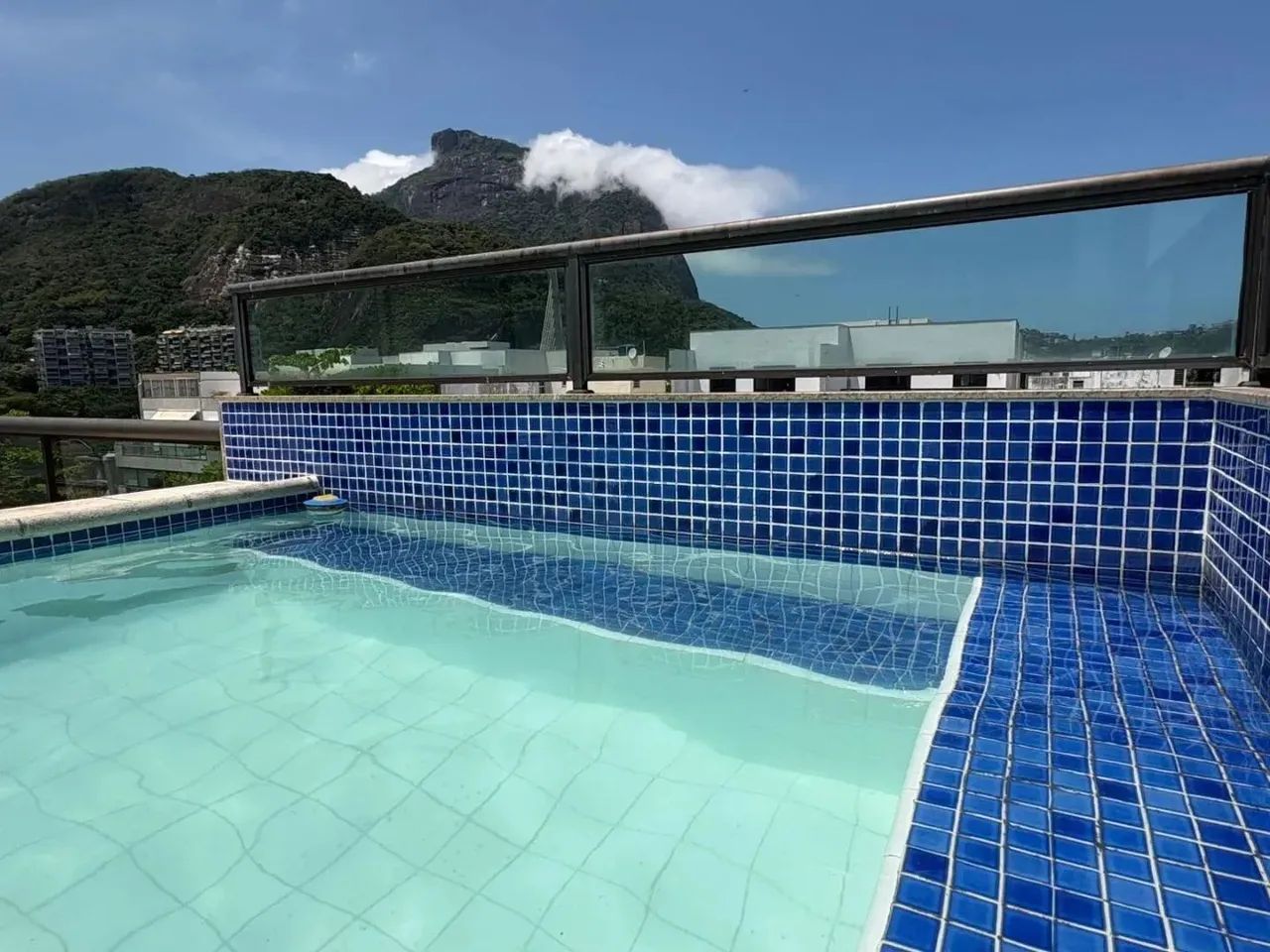 Cobertura totalmente reformada com 331m e vista Pedra da Gávea - Foto 2