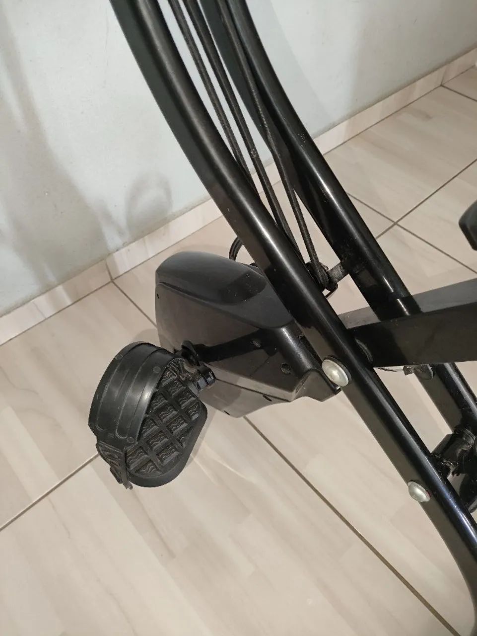 Bicicleta ergométrica vertical dobrável WCT - Foto 5