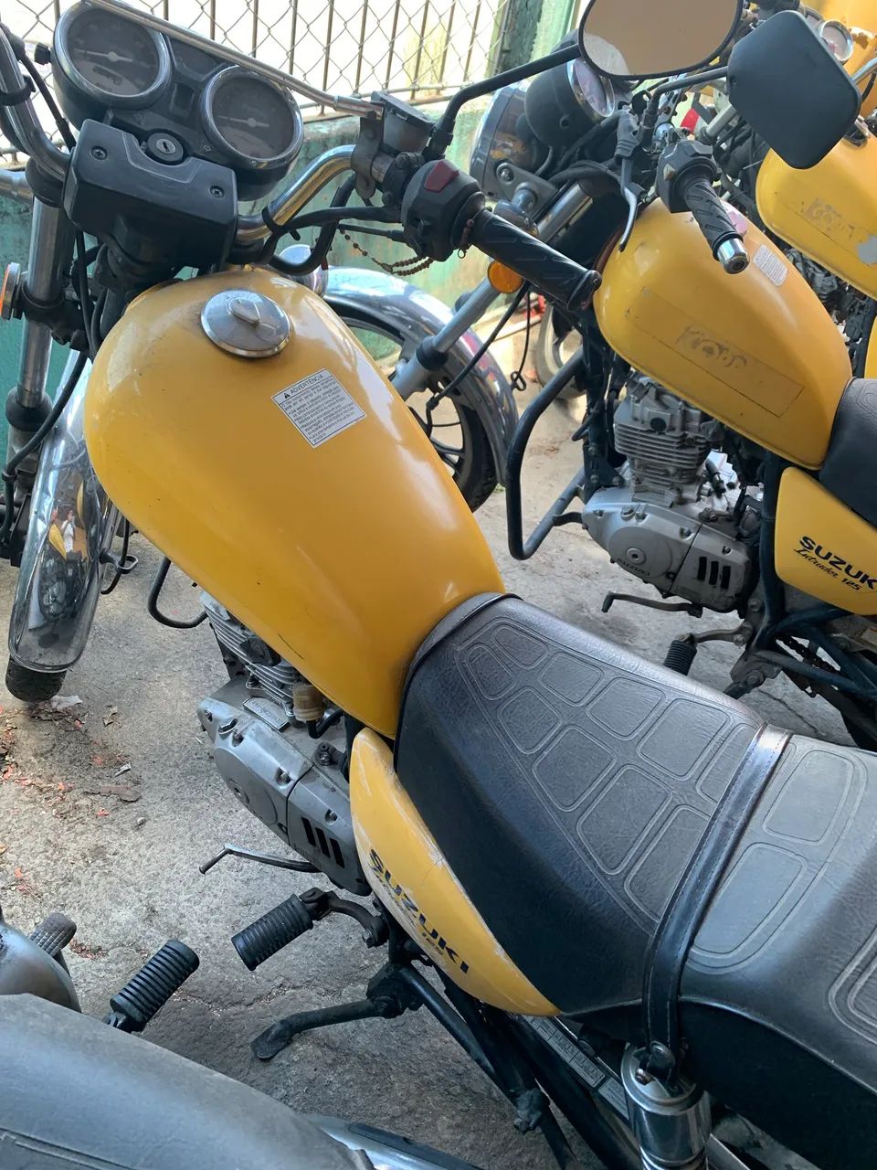 Intruder 125 - Foto 2