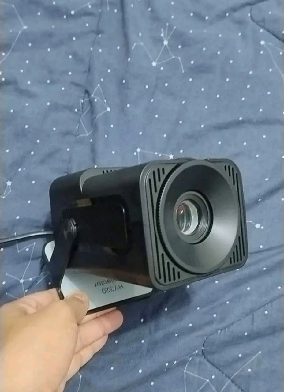 Projetor Hy320 FullHd + tela de projeção 100 polegadas 