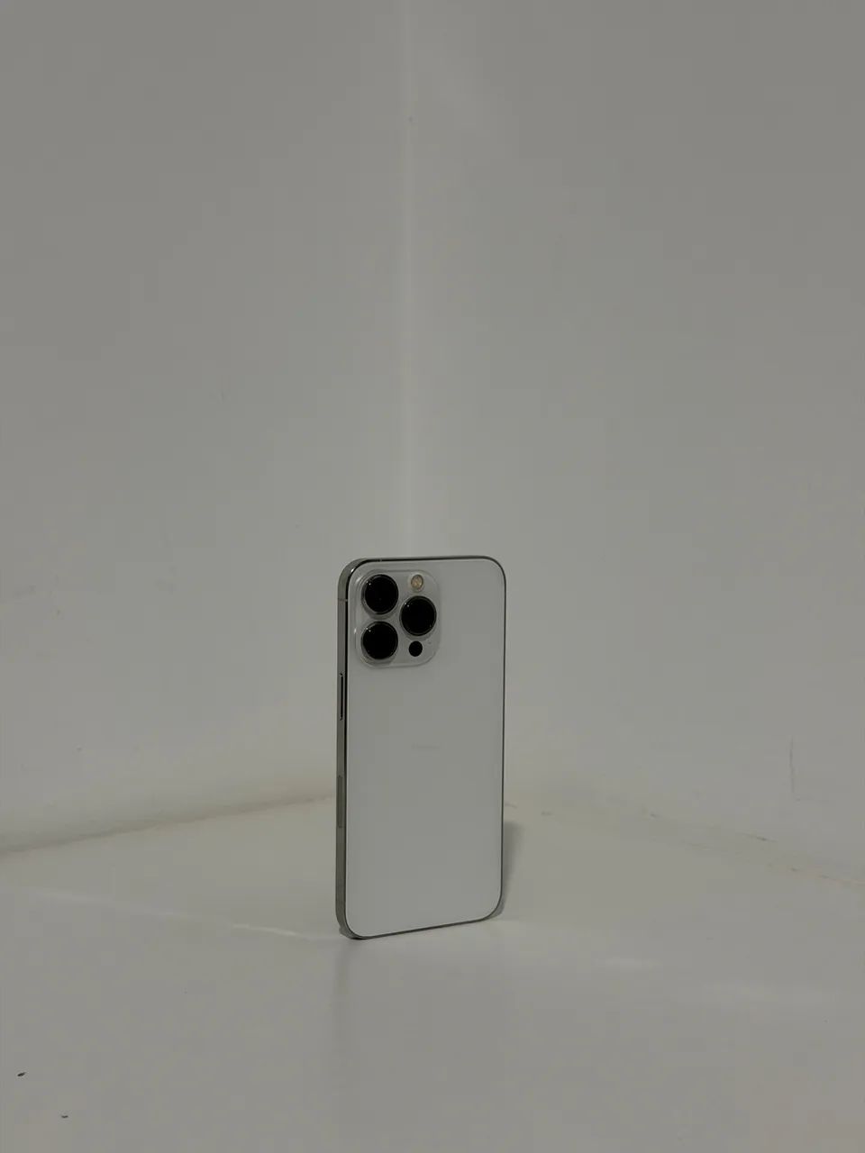 IPhone 13 Pro - sem marcas de uso