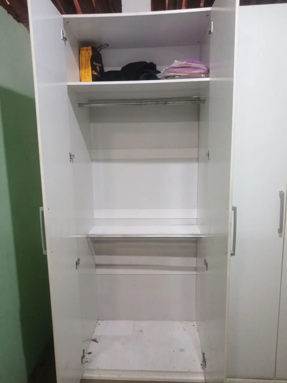 Vendo guarda roupa bem conservado  - Foto 2
