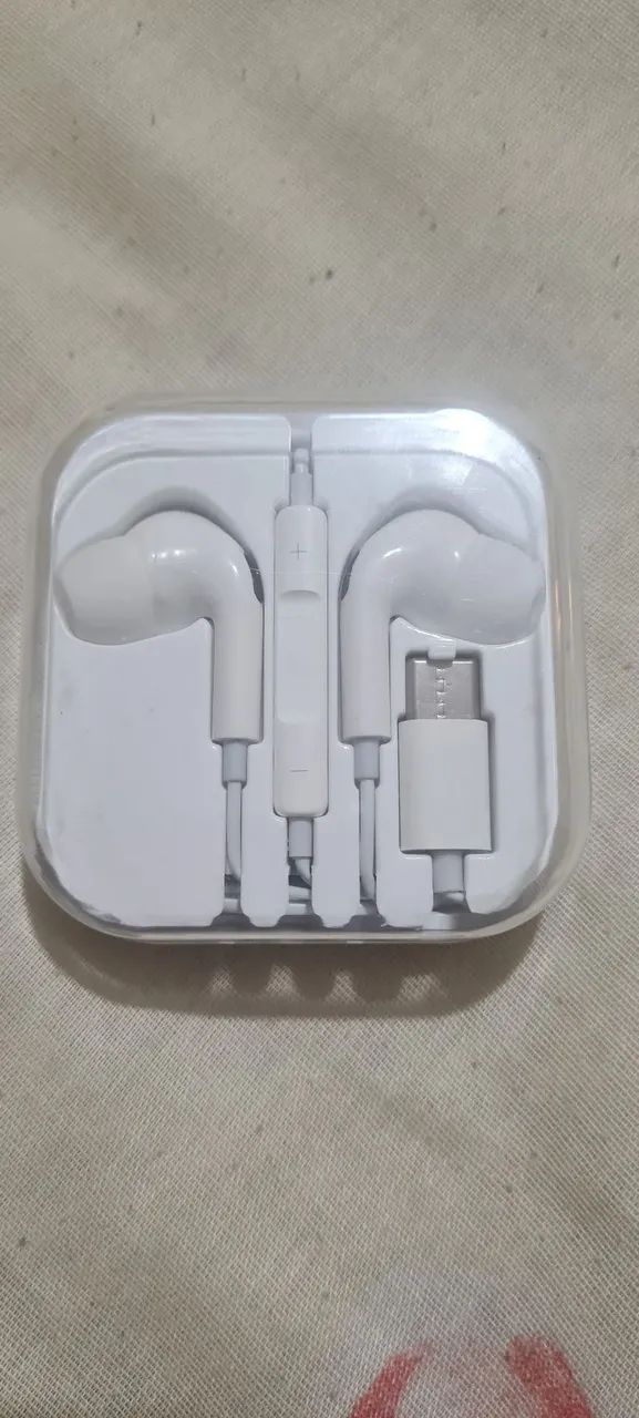 Fone Intra Auricular USB-C Compatível Com Vários Aparelhos