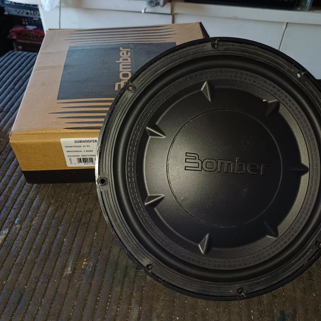 Subwoofer BOMBER Slim 10" 200W RMS