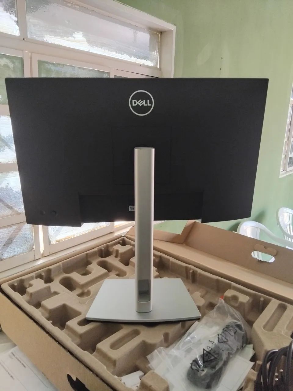 Monitor Dell P Séries Full HD 23,8 Pol Preto Prateado - Foto 3