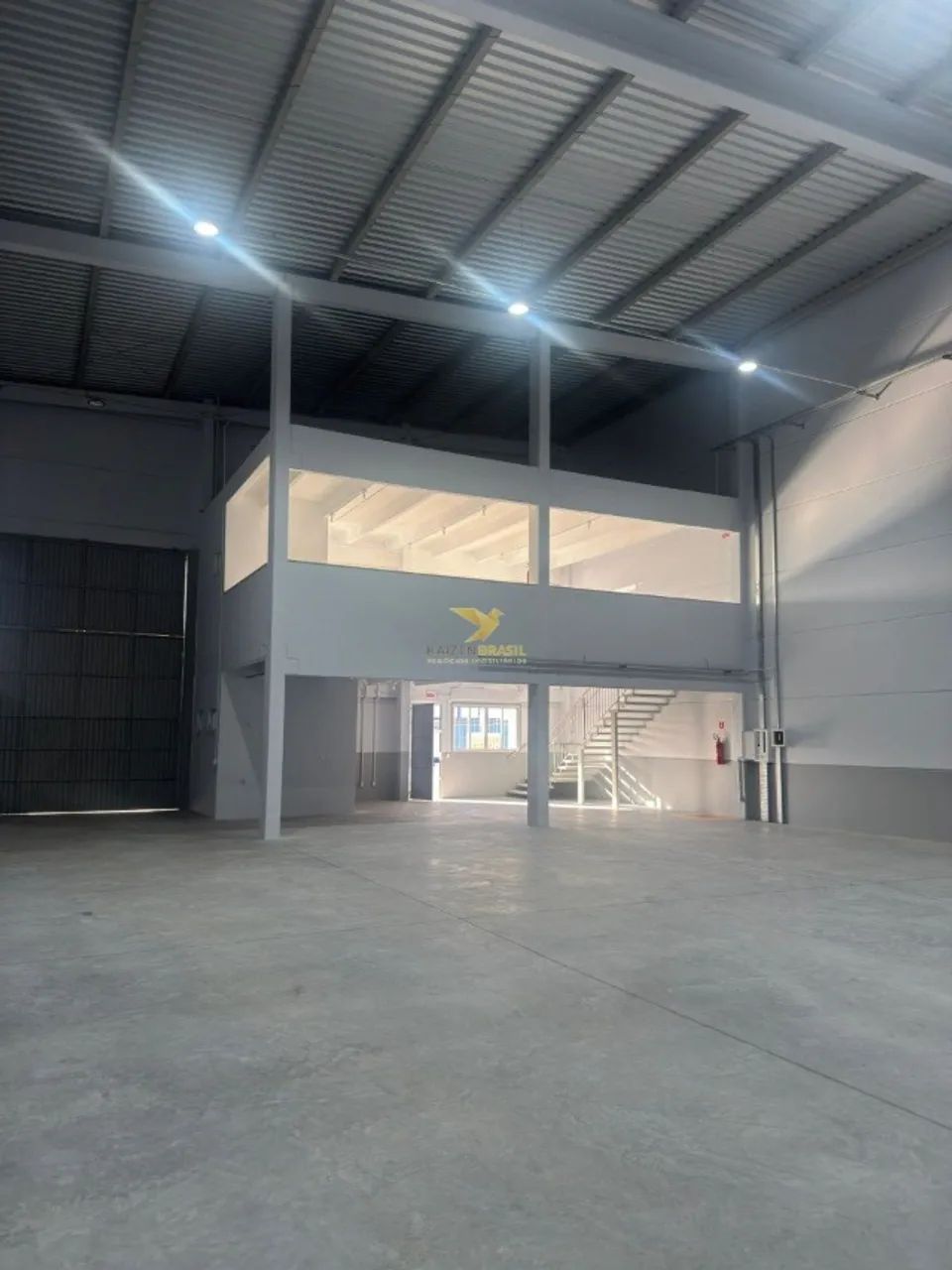 Galpão para Aluguel em Pachecos, Palhoça - 530 m² com Mezanino - Foto 4