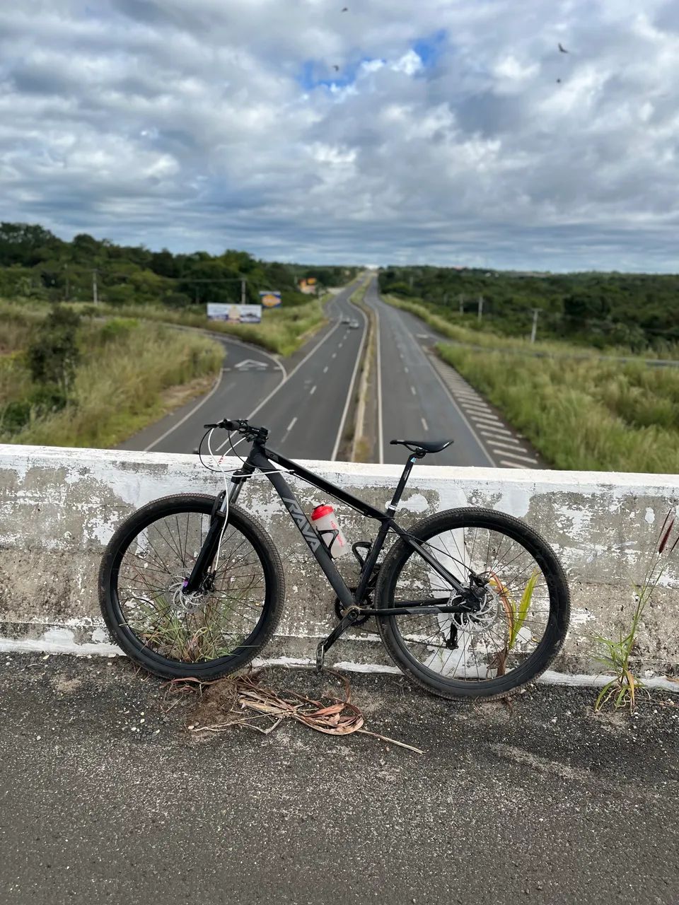 Bicicleta rava pressure aro 29  - Foto 3