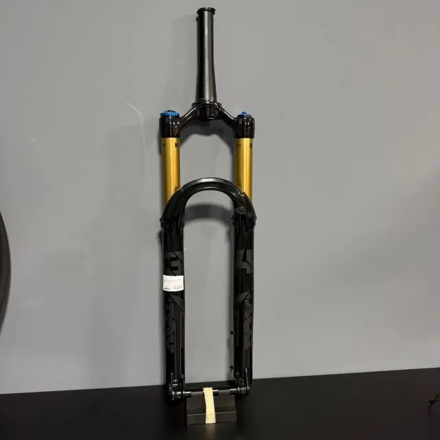Suspensão FOX FLOAT 34 Factory Kashima 140mm (NOVA)