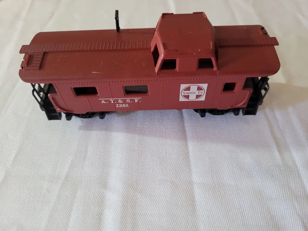 Vagão Caboose - Santa Fé - 8552 Life-Like - Foto 3