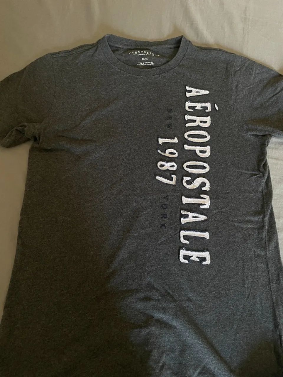 Camiseta Aeropostale (EUA) cinza