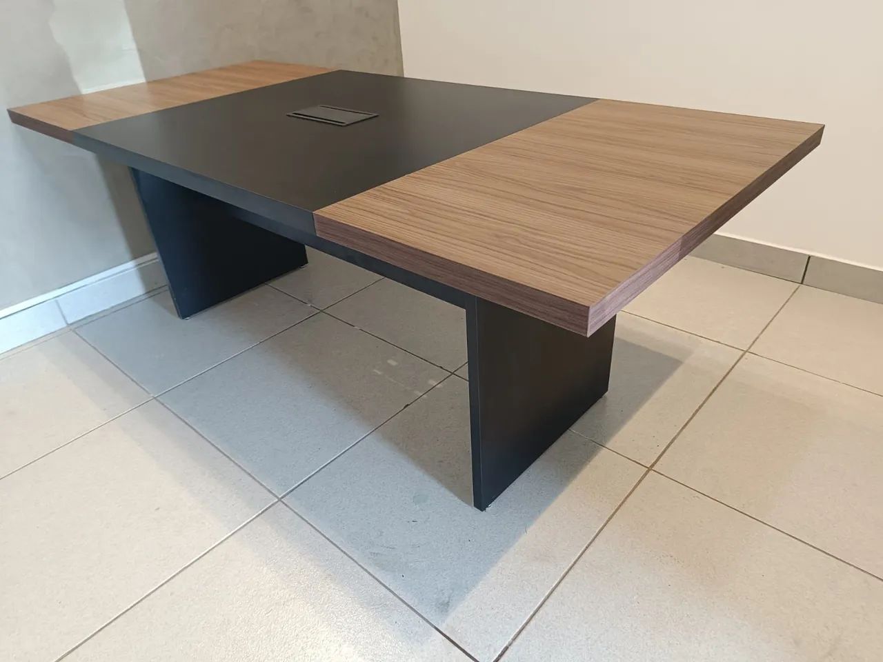 MESA DE REUNIÃO NOVA