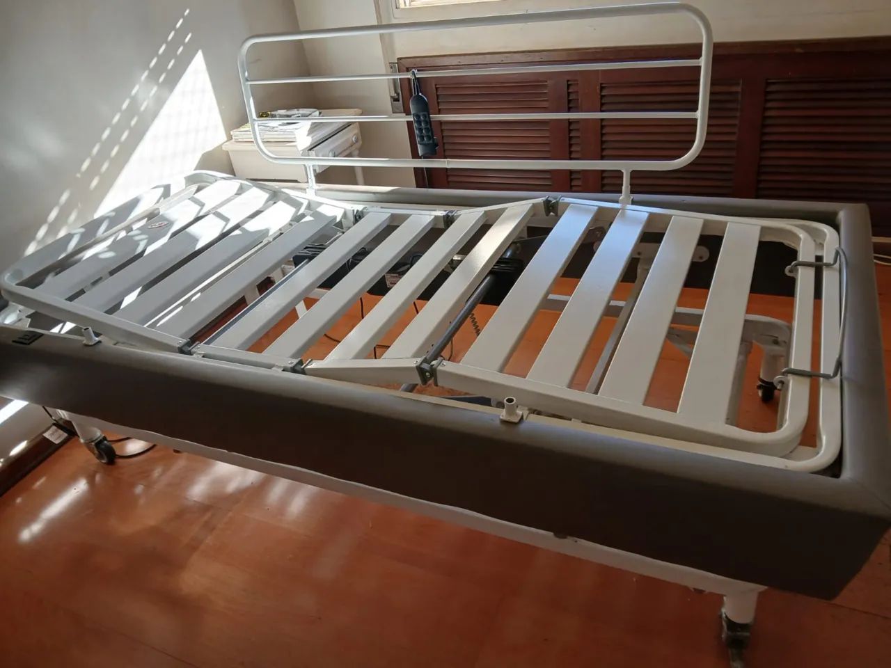 Cama hospitalar  - Foto 2