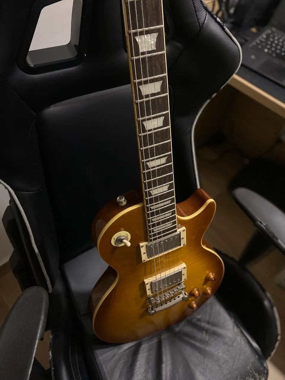 Guitarra Les Paul Epiphone Standard - Honey Burst - Instrumentos