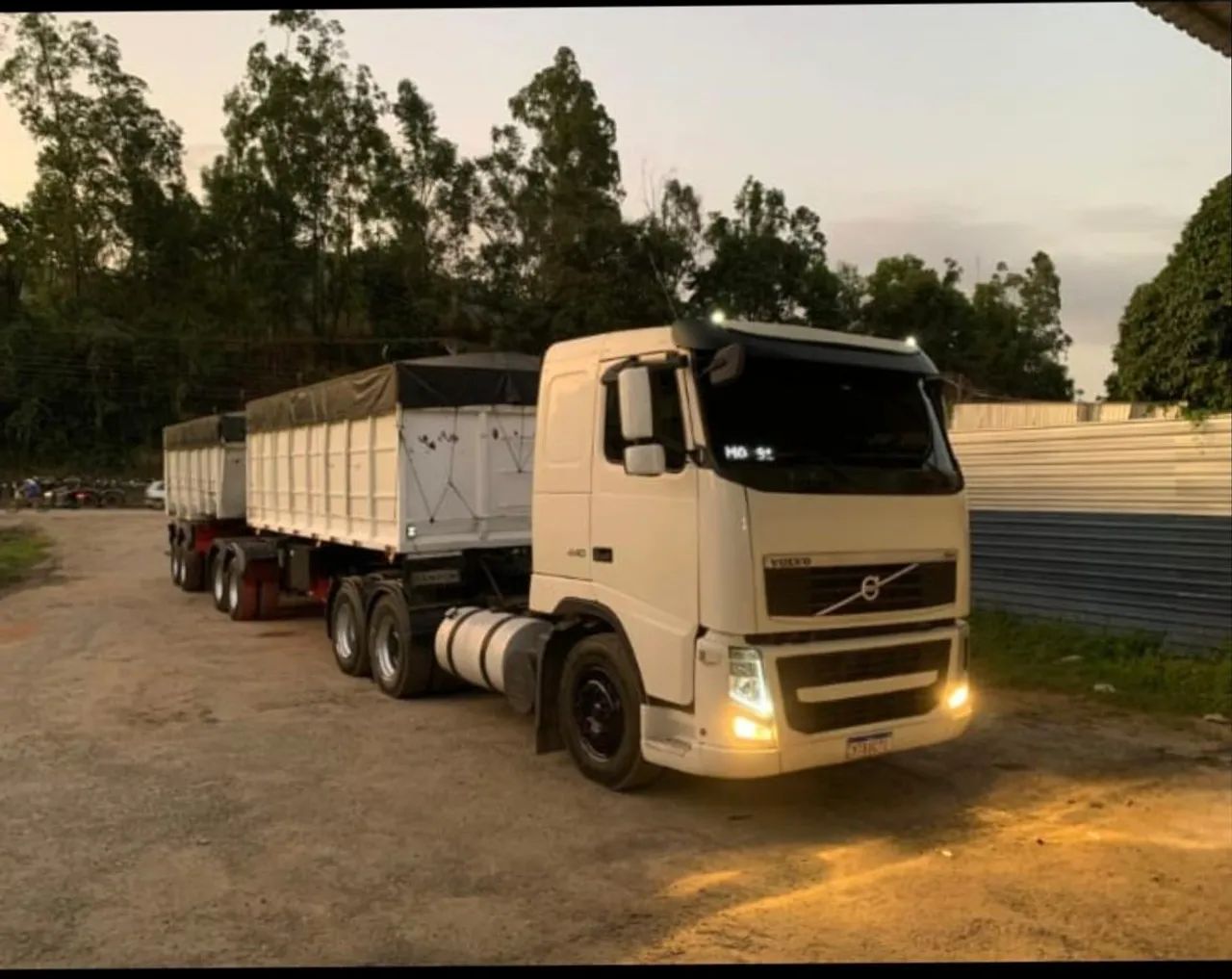 Volvo FH 440 bicaçamba Rondon 