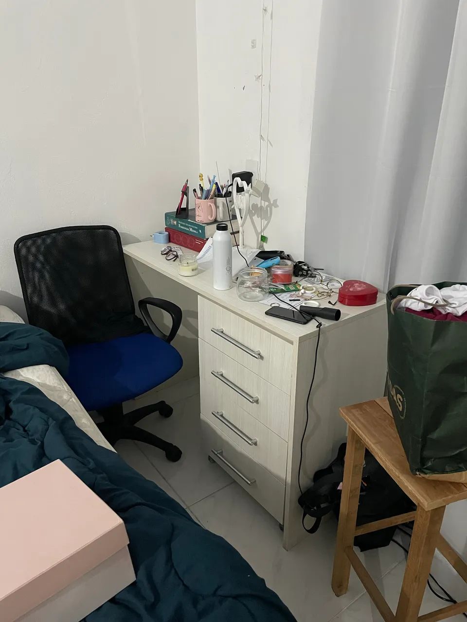 mesa com gaveteiro  - Foto 2