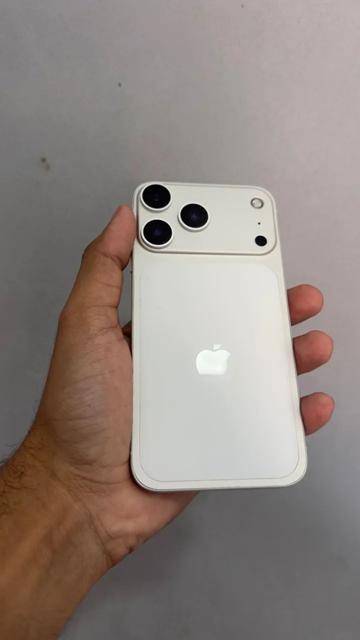 Vendo iPhone 11 na carcaça do 17 pro 