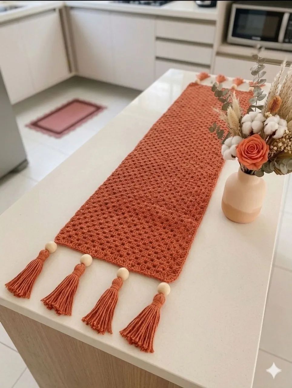 Trilho de mesa em crochê 