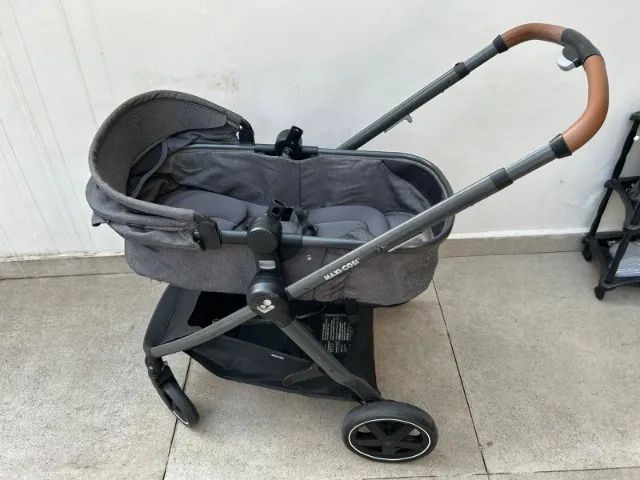 Carrinho bebe Maxi Cosi com moisés, cadeira para carro com base de engate rápido - Foto 2