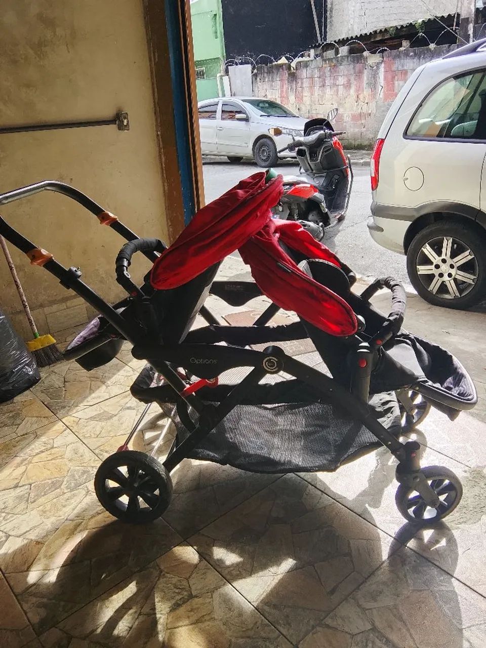 Carrinho de Gêmeos Contours Options - Versátil, Modular e em Ótimo Estado - Foto 4