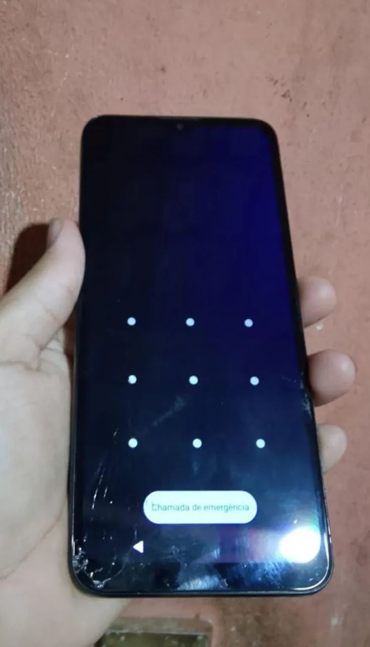 MOTO G30 COM DEFEITO 