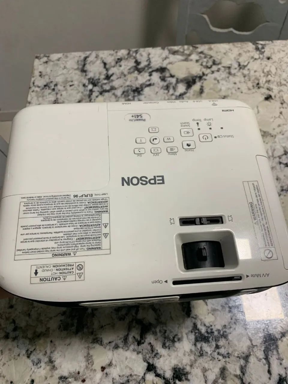 Data show Epson com suporte pra teto