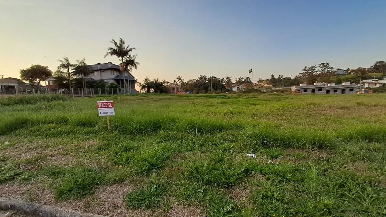 Vende se lindo lote amplo e com excelente localização na icara  - Foto 3