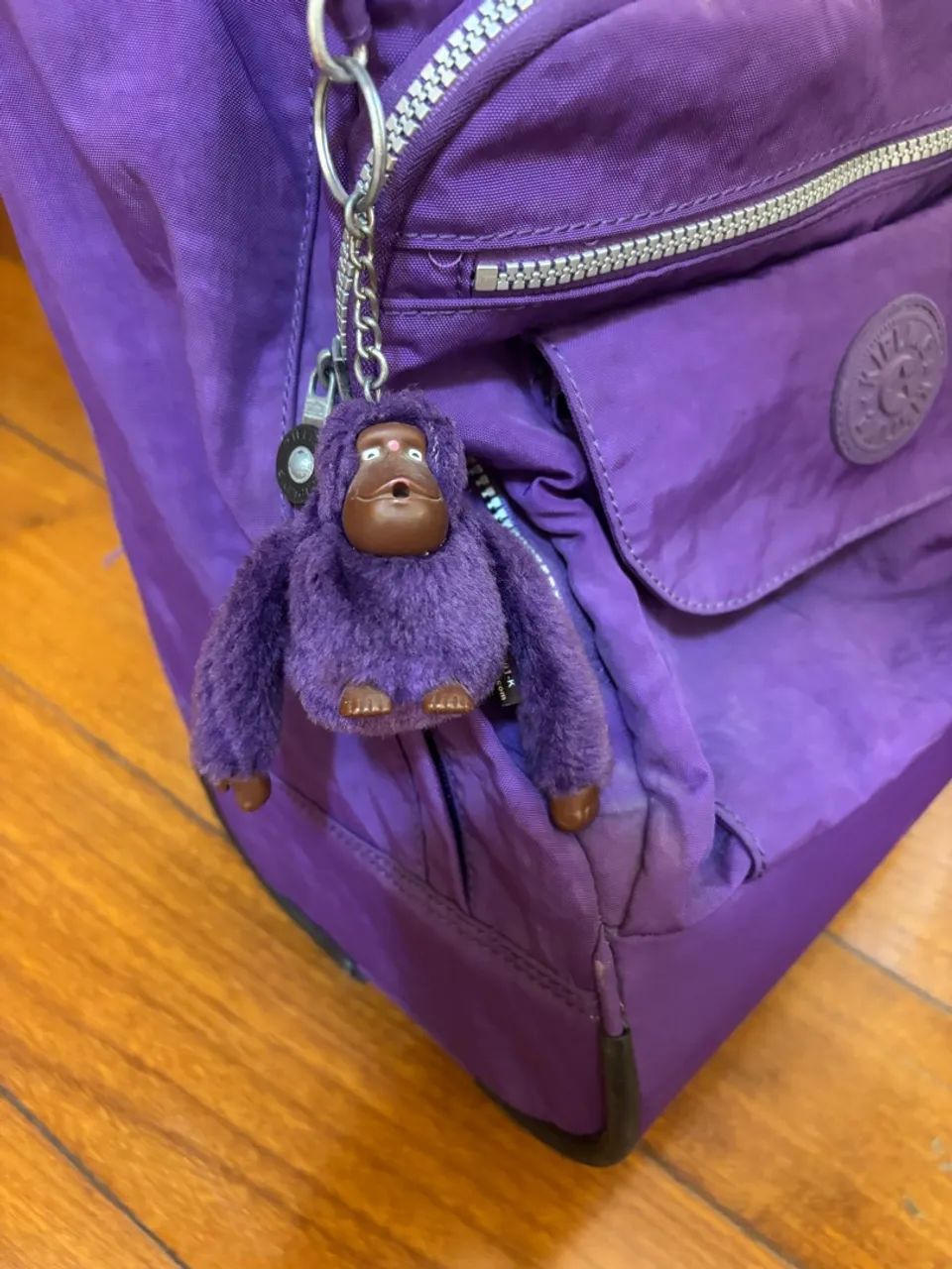 Mochila Kipling de rodinha completa e original  - Foto 4