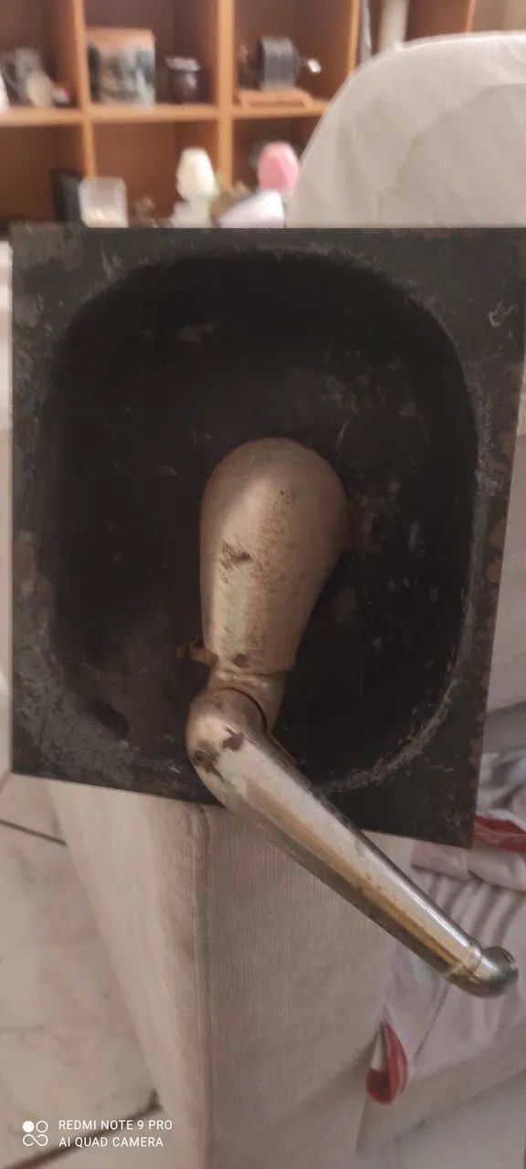 Peça de um gramofone,Leia: