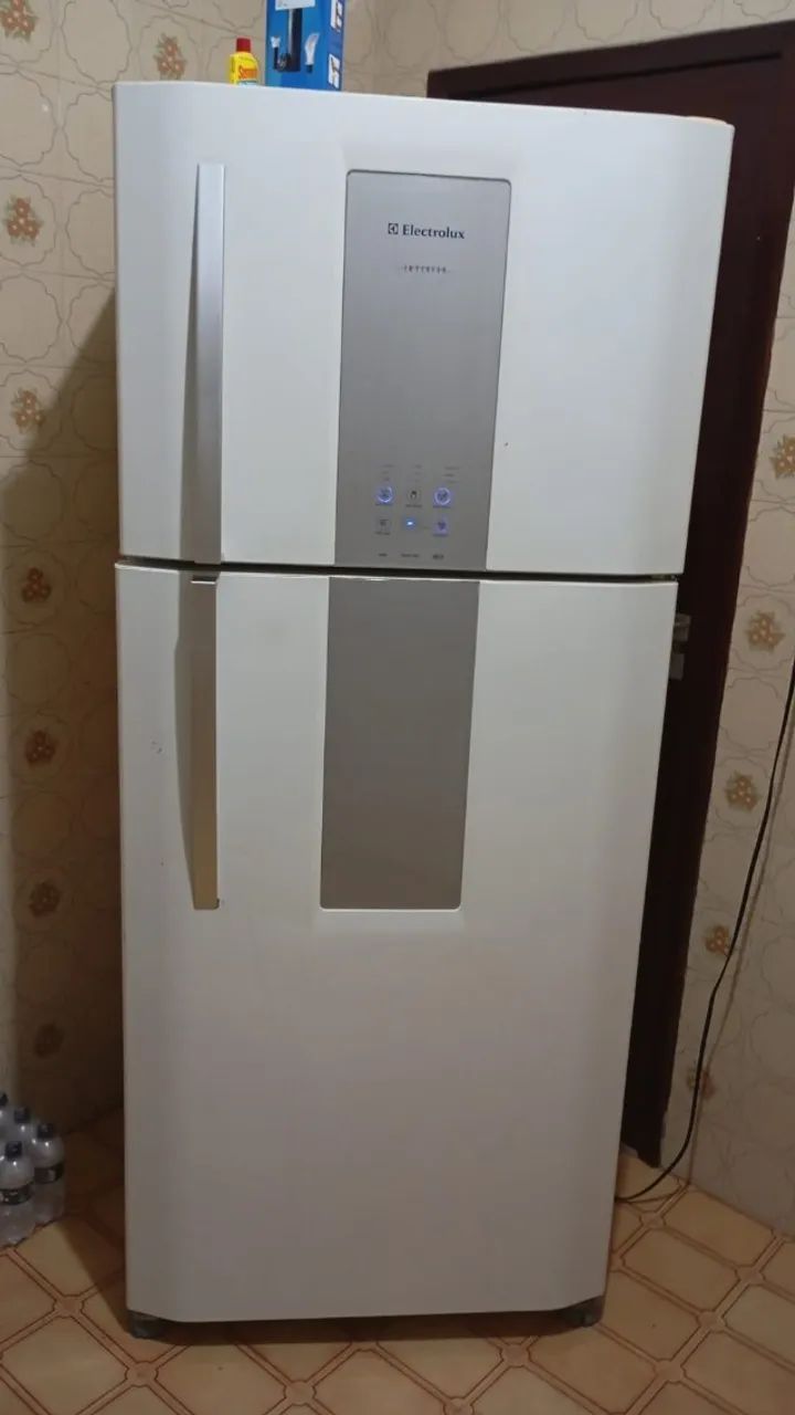 Envelopamento de geladeiras móveis ou paredes  - Foto 3