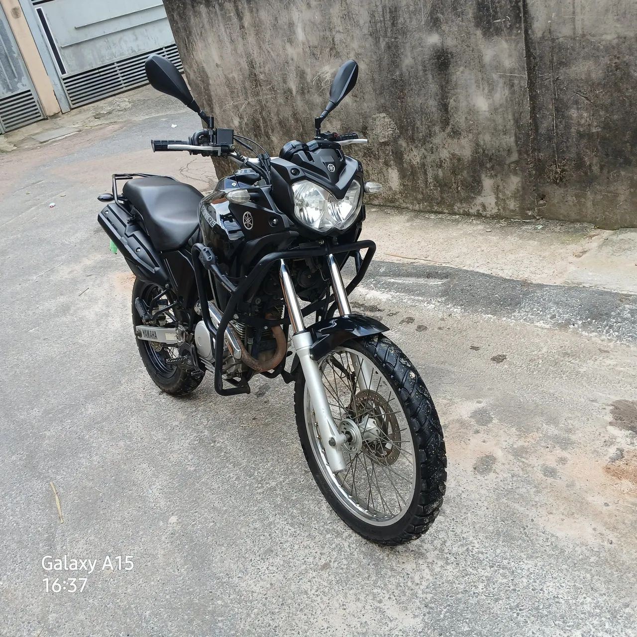 TENERE 250  (YAMAHA)