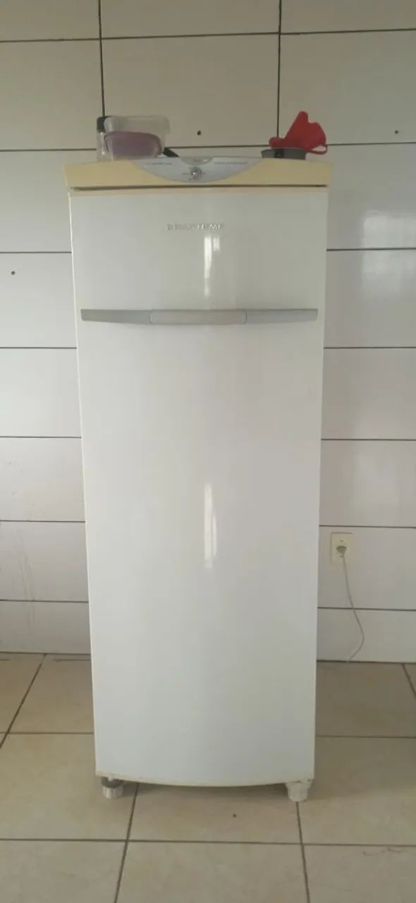 Vendo Geladeira 