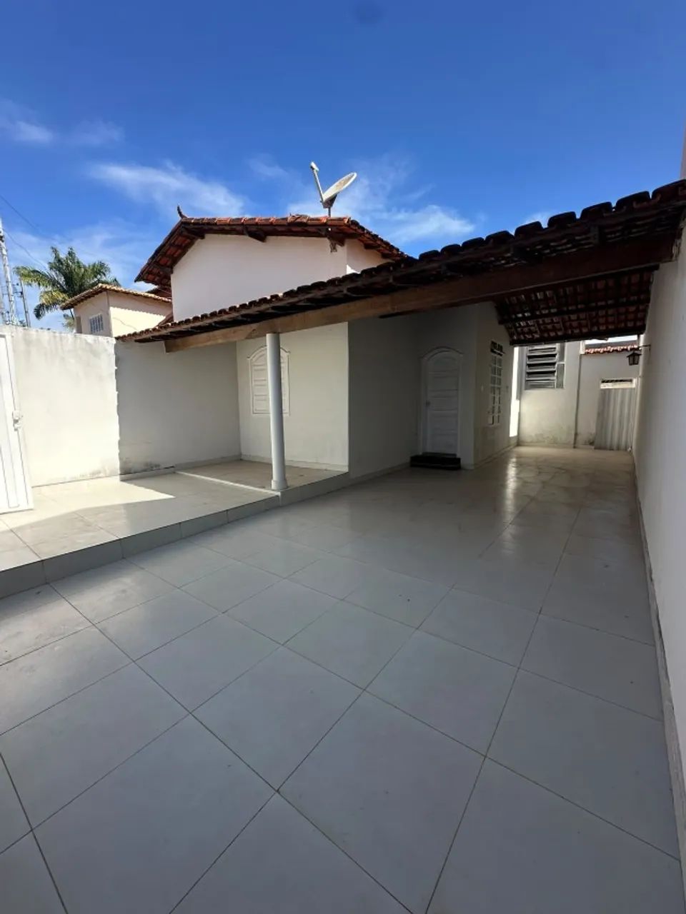 Aluga-se Casa 2 quartos| Funcionários 