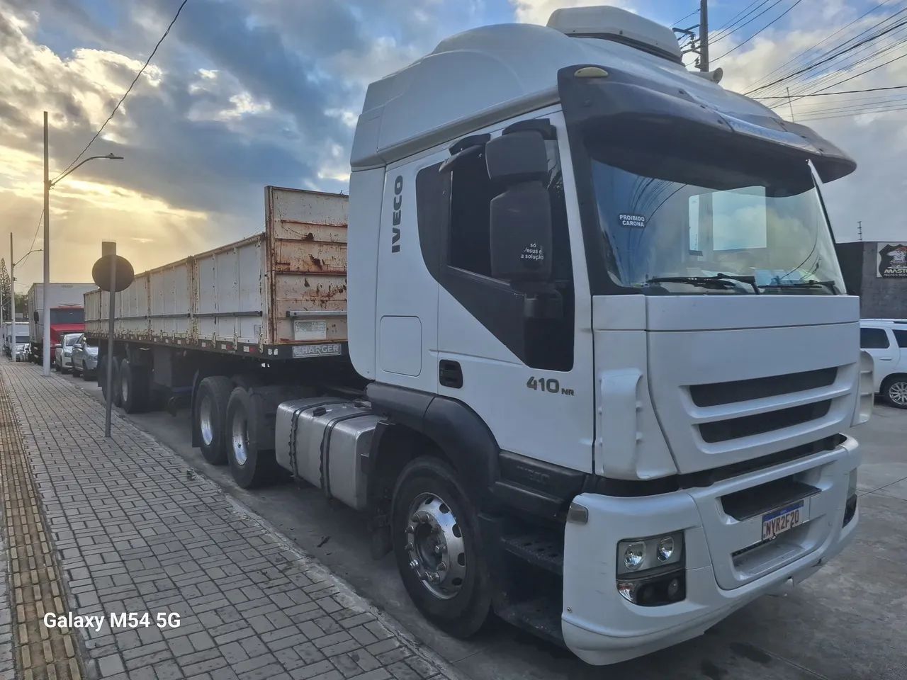 Iveco stralis 2011 com grade baixa ls - Foto 3