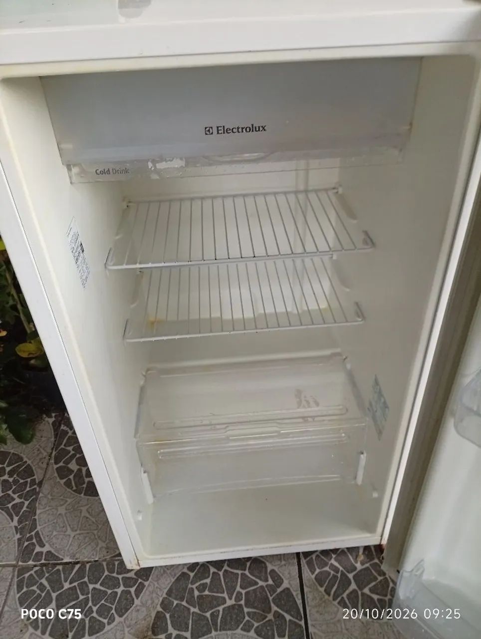 Frigobar Electrolux usado - Foto 4