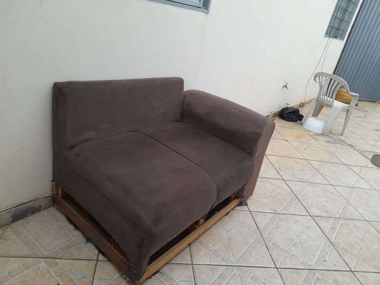 Compact and Practical Sofa422082048228085762