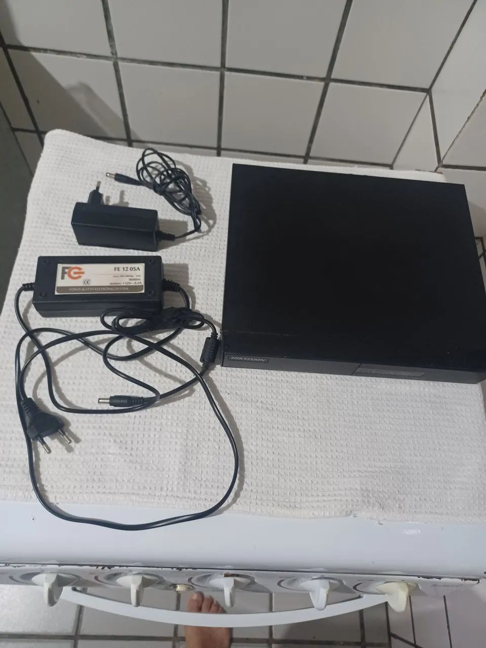 Kit CÂMERA de HILKVISION DVR 4 canais + 2 câmeras funcionando  - Foto 5