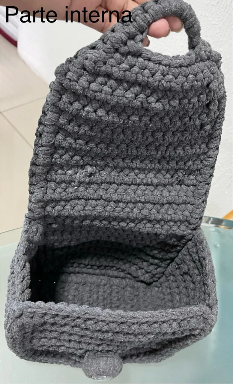 Bolsa tipo crochê, de fio de malha. - Foto 3