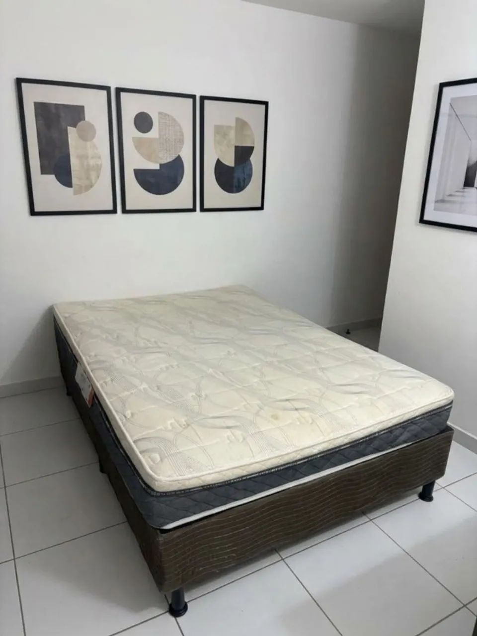 Cama de casal completo com colchão e base - Leia o anúncio