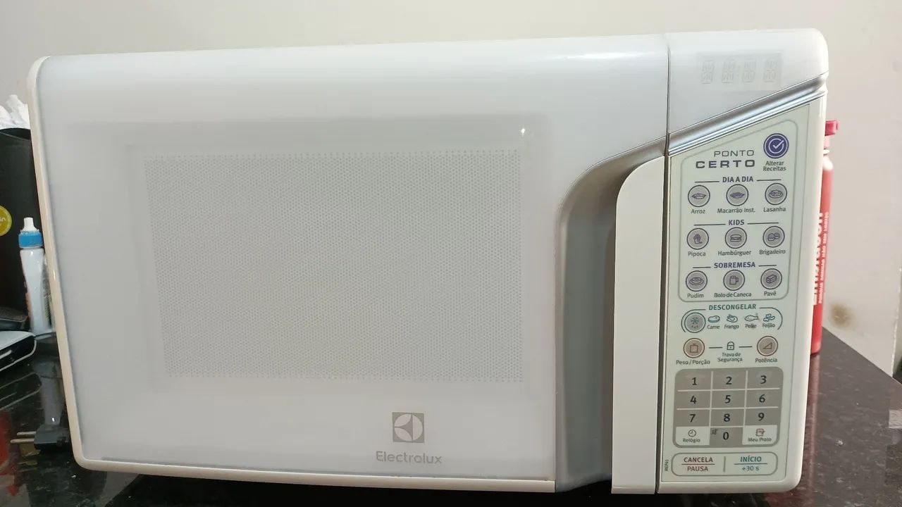 Microondas grande Eletrolux 31 litros